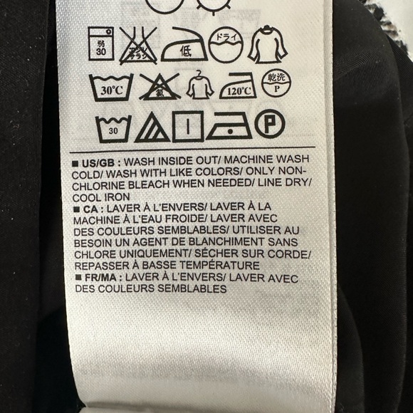 Banana Republic Houndstooth Skirt in size 0 - Picture 6 of 9